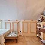 Eleganza Di Uno Stile Fuori Dal Tempo