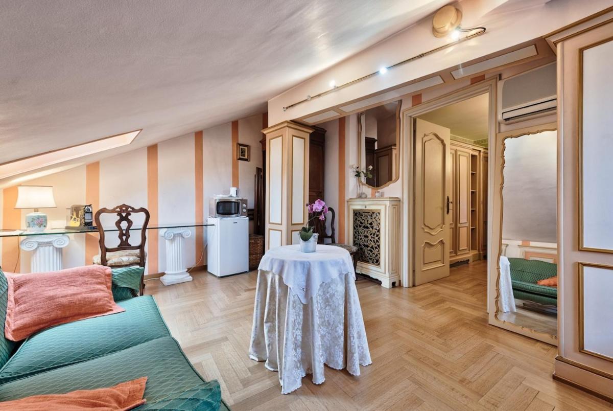 Appartement Eleganza Di Uno Stile Fuori Dal Tempo Turin