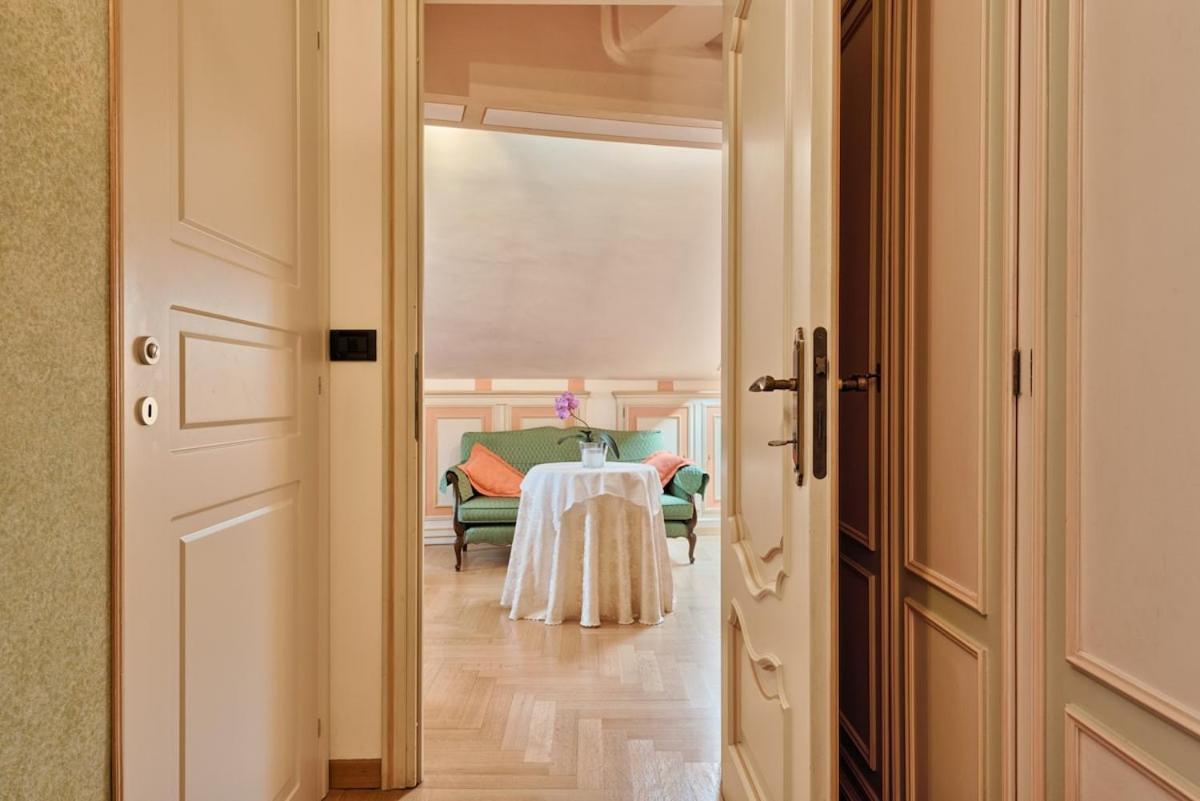 Appartement Eleganza Di Uno Stile Fuori Dal Tempo Turin